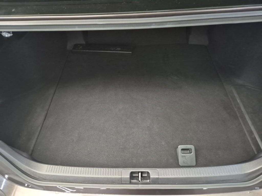 Toyota Camry 2022 Café - Importación desde Corea - HF Imports Iquique - Foto 18