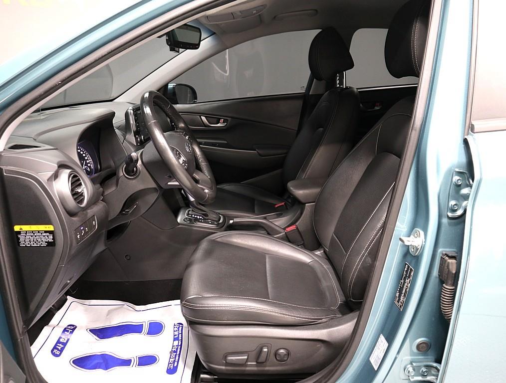 HYUNDAI Kona - Vista 7