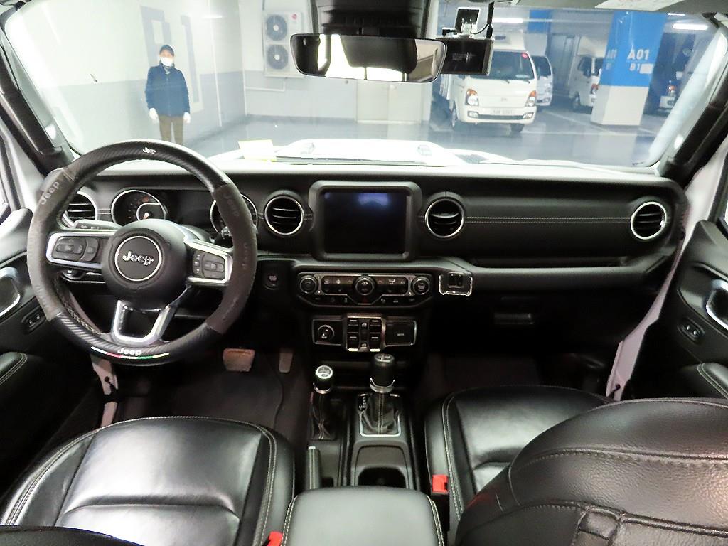 Jeep Wrangler - Vista 8