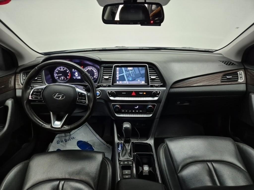 HYUNDAI Sonata - Vista 7