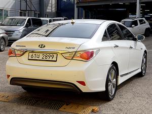 HYUNDAI Sonata - Vista 8