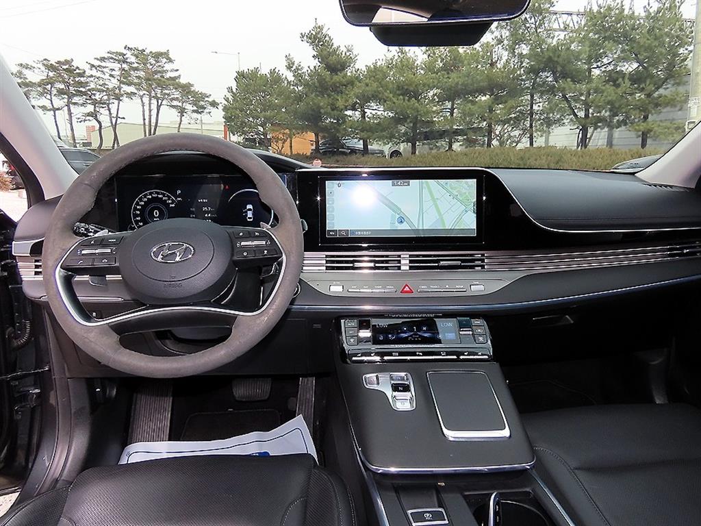 HYUNDAI Grandeur - Vista 7