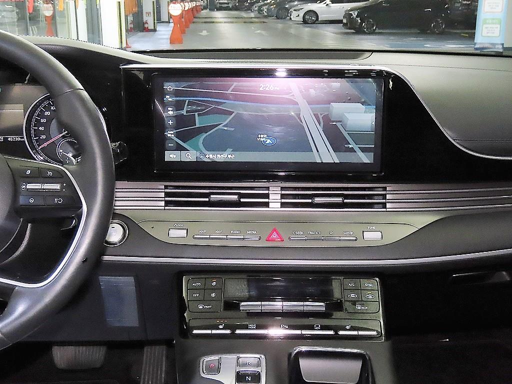 HYUNDAI Grandeur - Vista 11