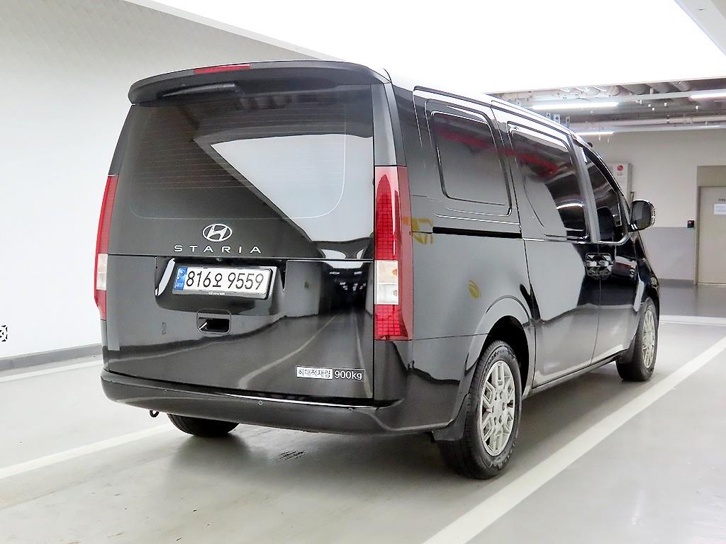 HYUNDAI Staria - Vista 4