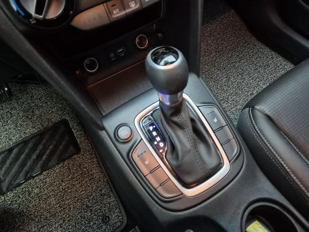 HYUNDAI Kona 2018 Blanco - Importación desde Corea - HF Imports Iquique - Foto 13