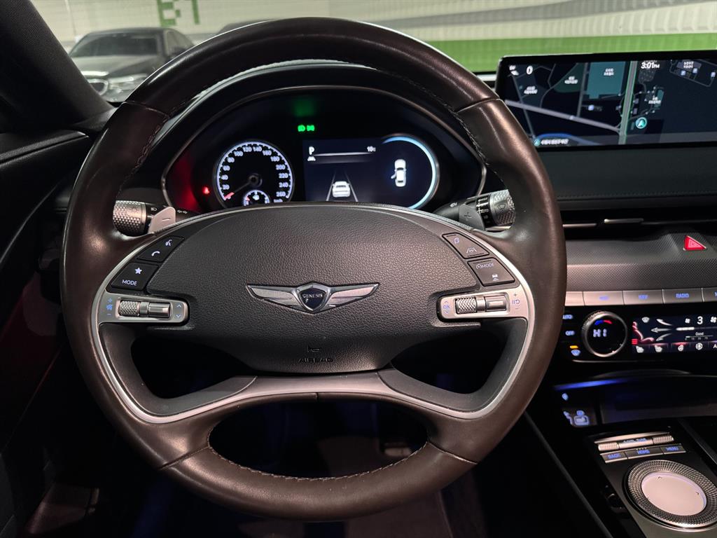 Genesis G80 - Vista 10