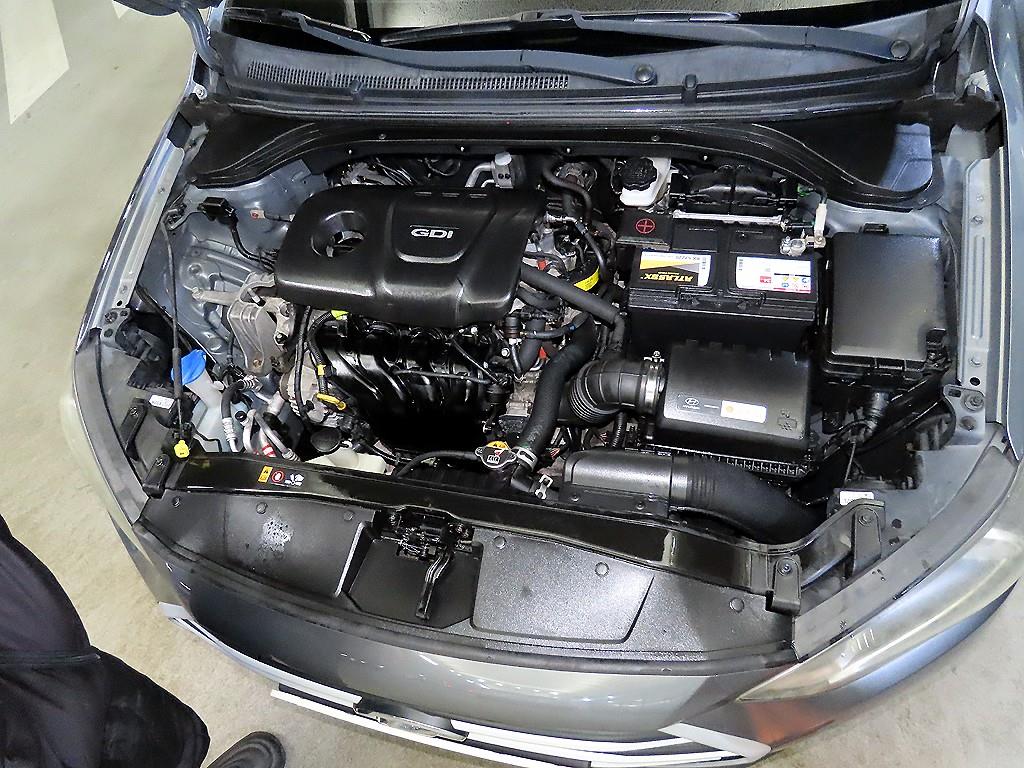 HYUNDAI Avante 2017 Gris - Importación desde Corea - HF Imports Iquique - Foto 18