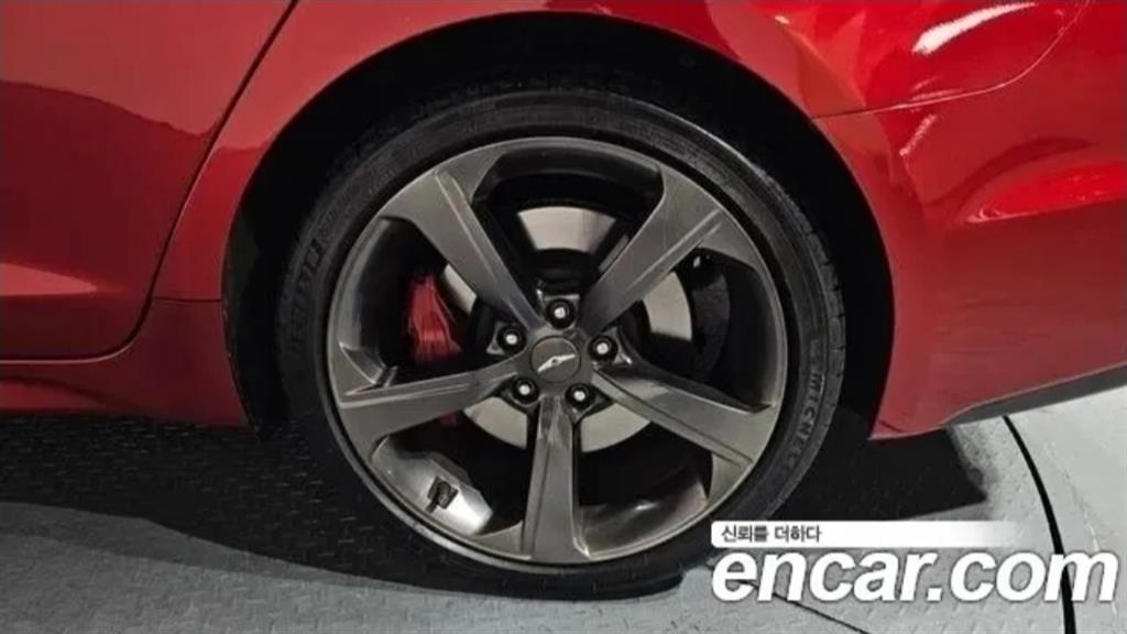 Genesis G70 - Vista 5