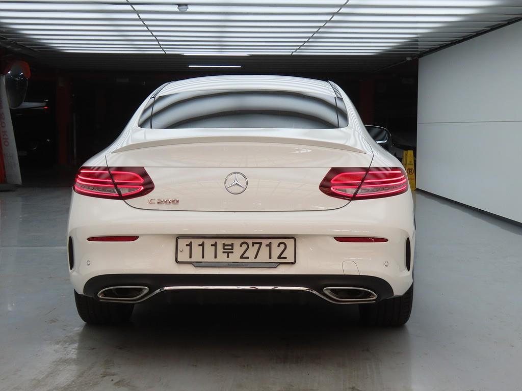 Mercedes Benz C Class - Vista 3