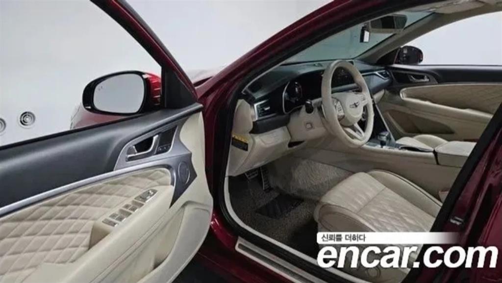 Genesis G70 - Vista 10