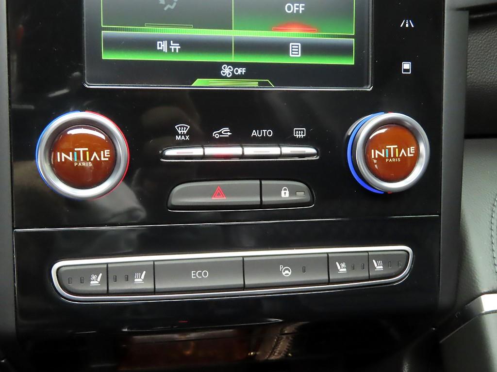 SAMSUNG QM6 - Vista 9