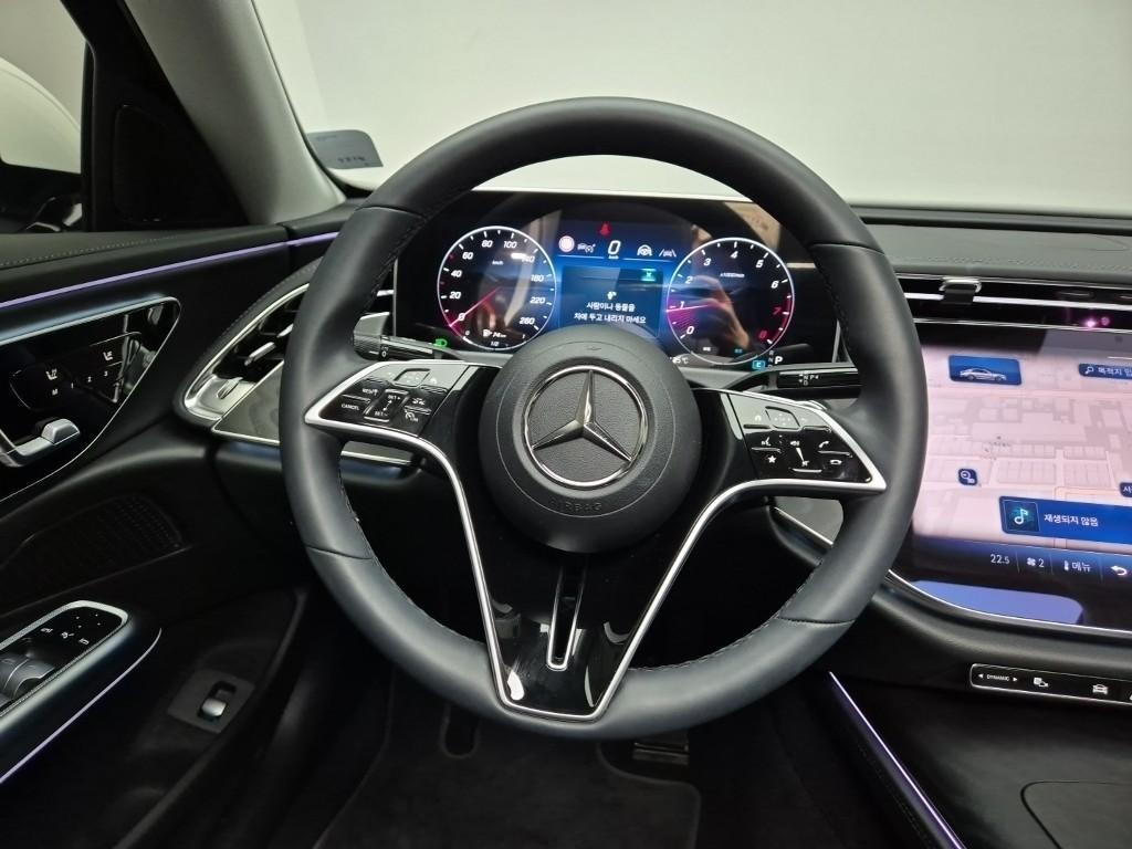 Mercedes Benz E class - Vista 9