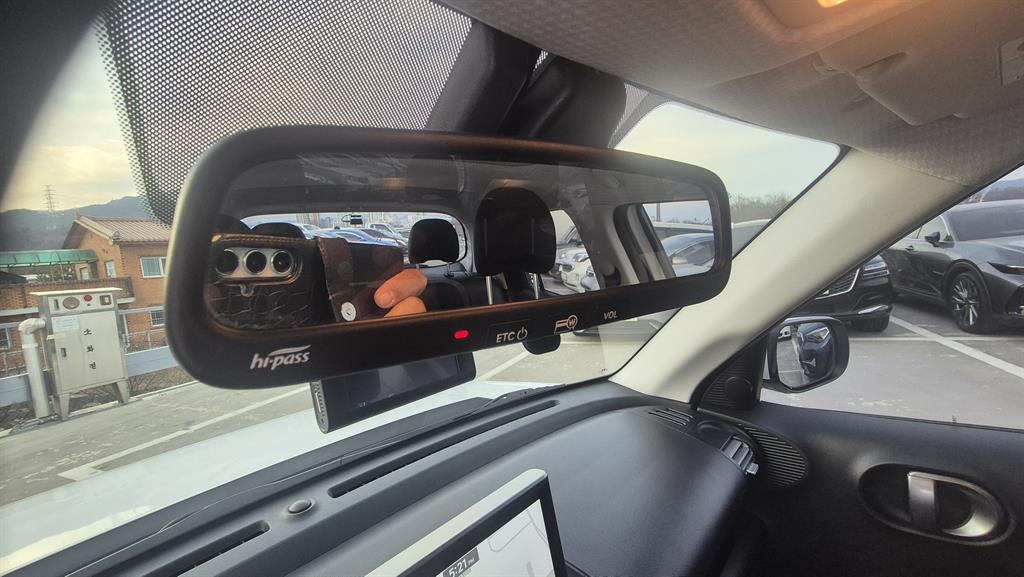 HYUNDAI Casper - Vista 8