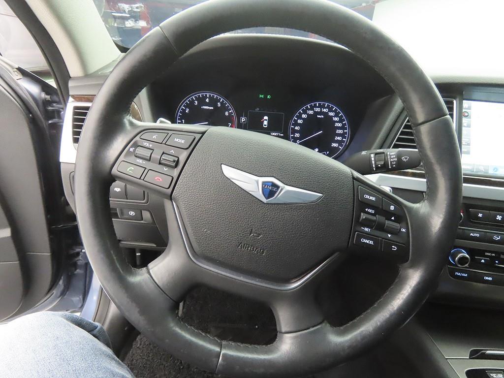 HYUNDAI Genesis - Vista 8