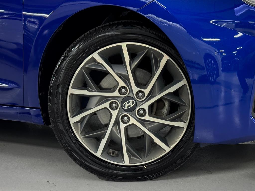 HYUNDAI Avante - Vista 6