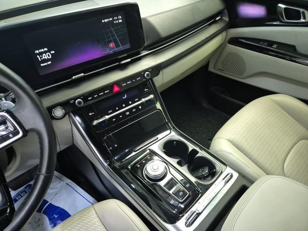 KIA Carnival - Vista 10