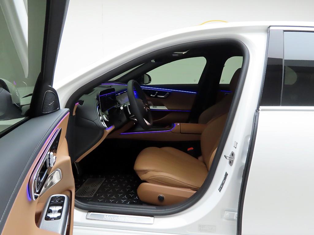 Mercedes Benz E class - Vista 12