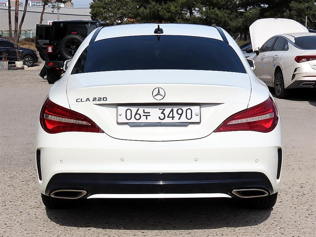 Mercedes Benz CLA Class - Vista 4