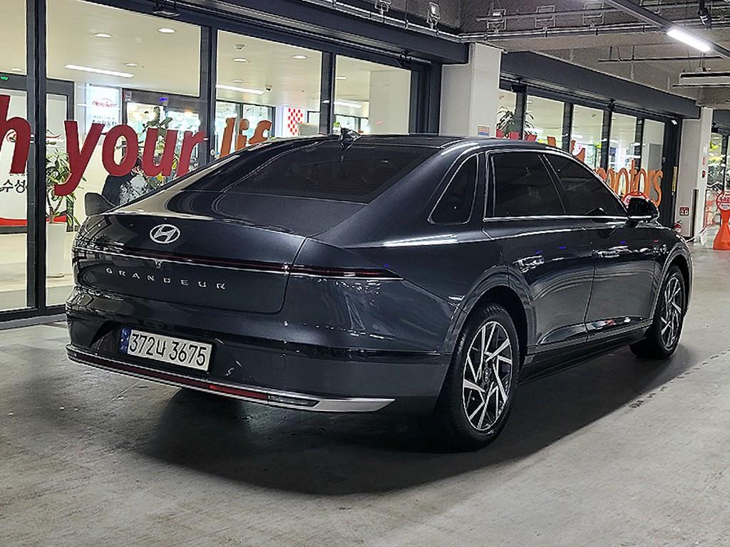HYUNDAI Grandeur - Vista 4