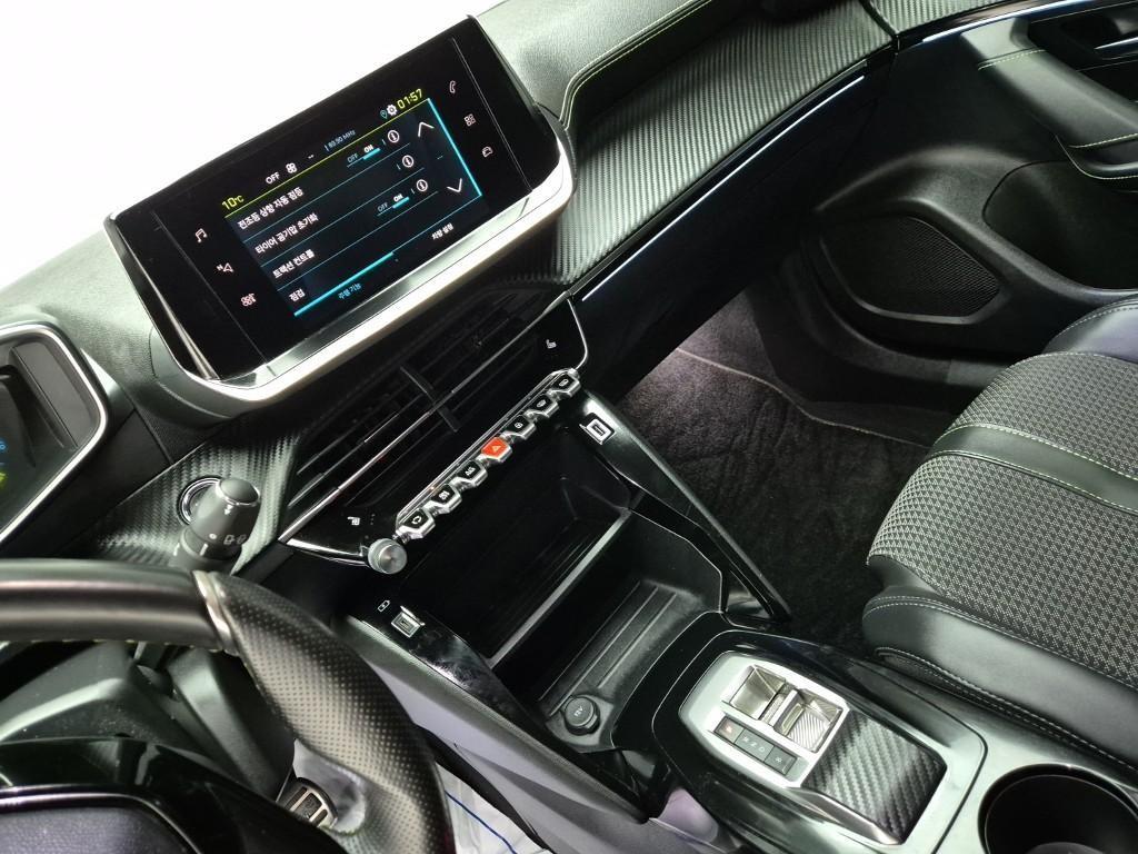 Peugeot 2008 - Vista 10