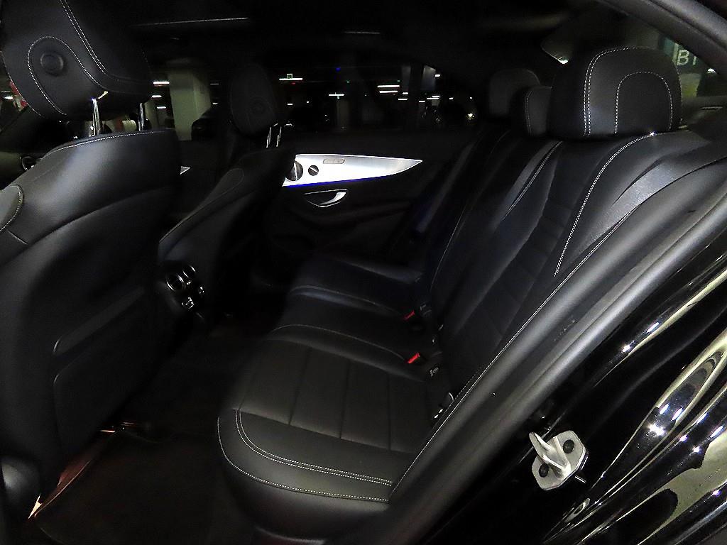 Mercedes Benz E class - Vista 7