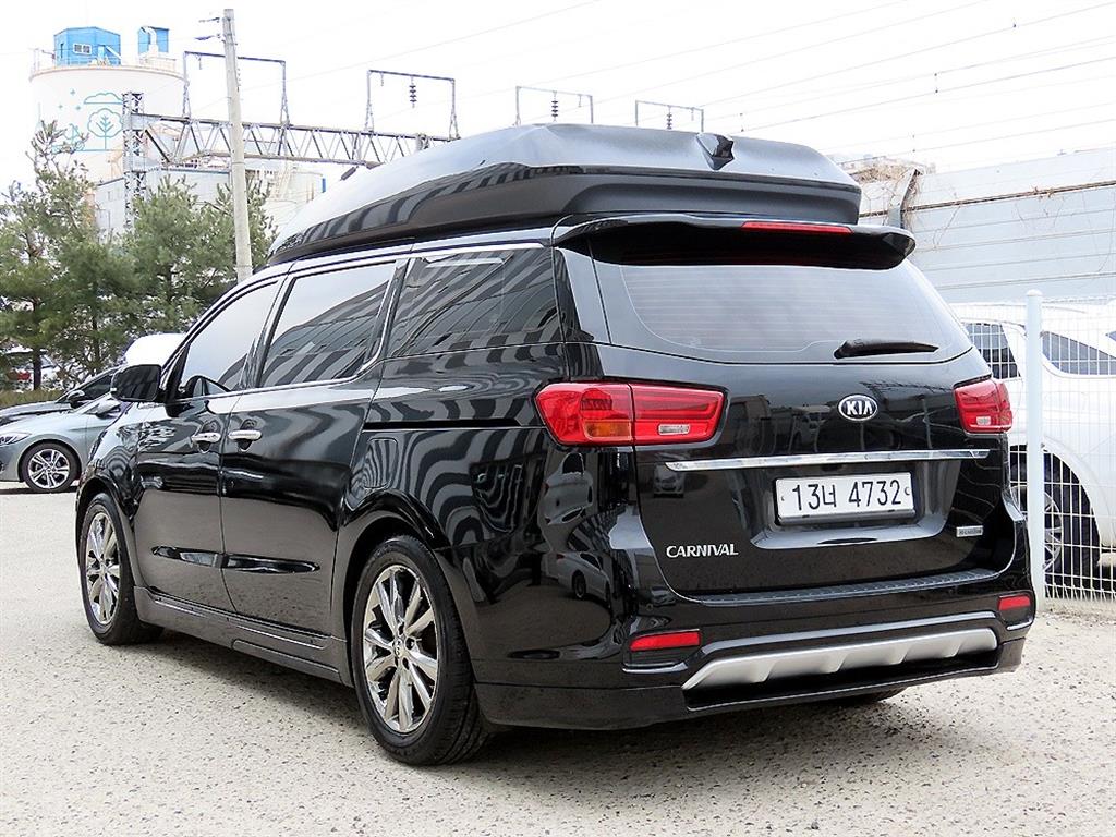 KIA Carnival - Vista 3