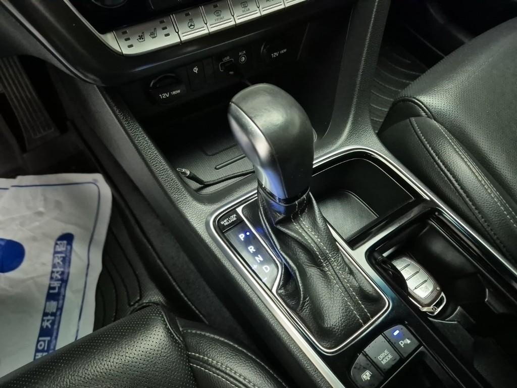 HYUNDAI Sonata - Vista 8