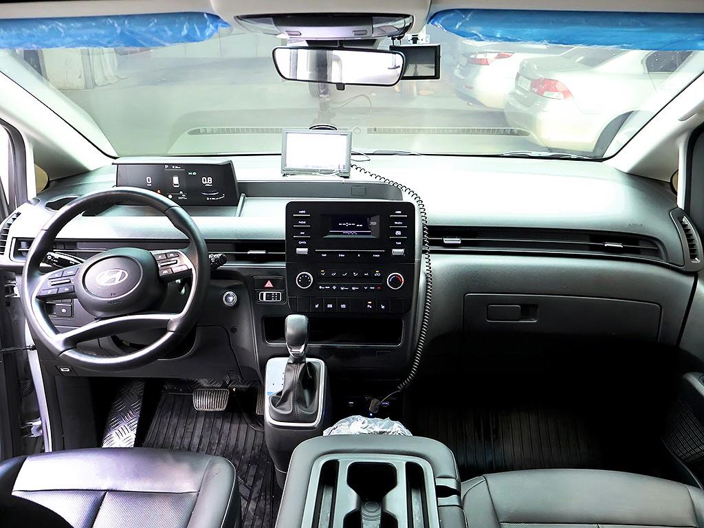 HYUNDAI Staria - Vista 9