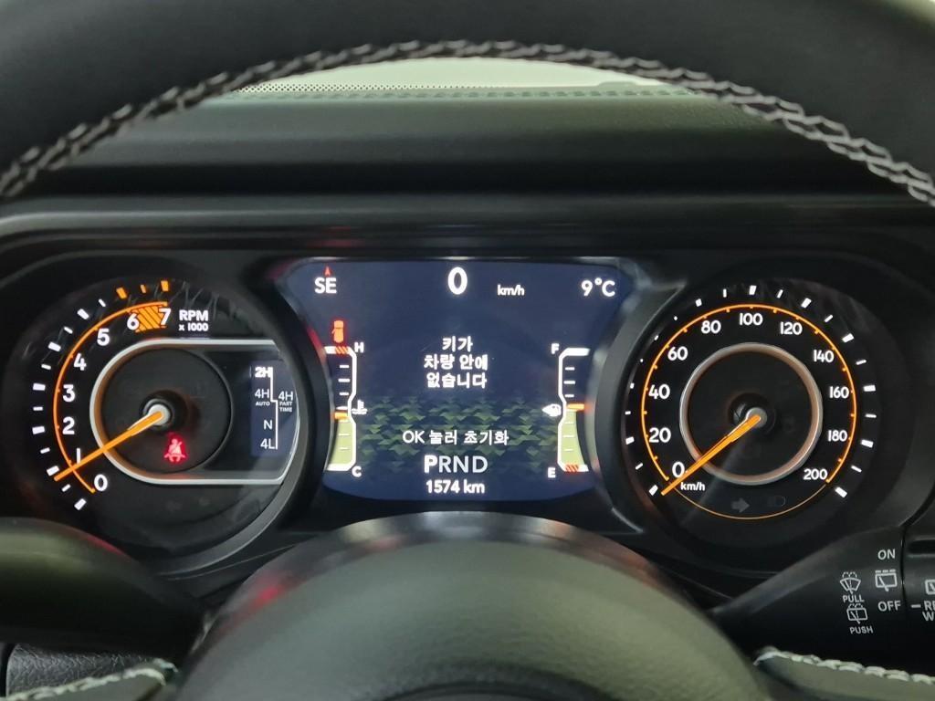 Jeep Wrangler - Vista 6