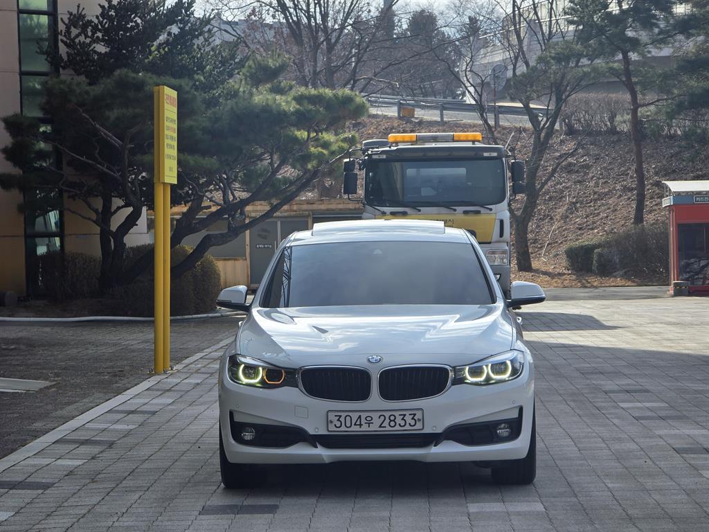 BMW Gran Turismo 2017 Blanco - Importación desde Corea - HF Imports Iquique - Foto 1