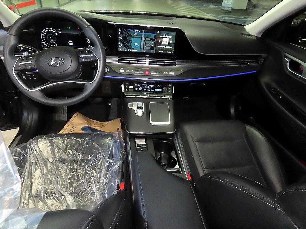 HYUNDAI Grandeur - Vista 10