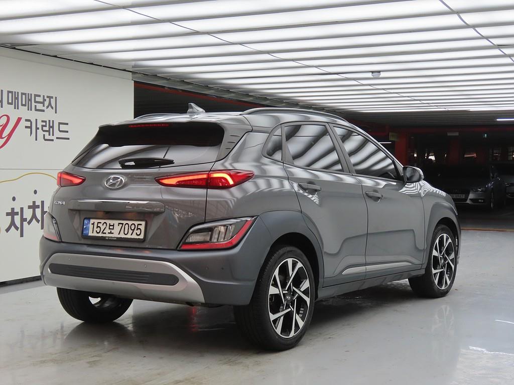 HYUNDAI Kona - Vista 4