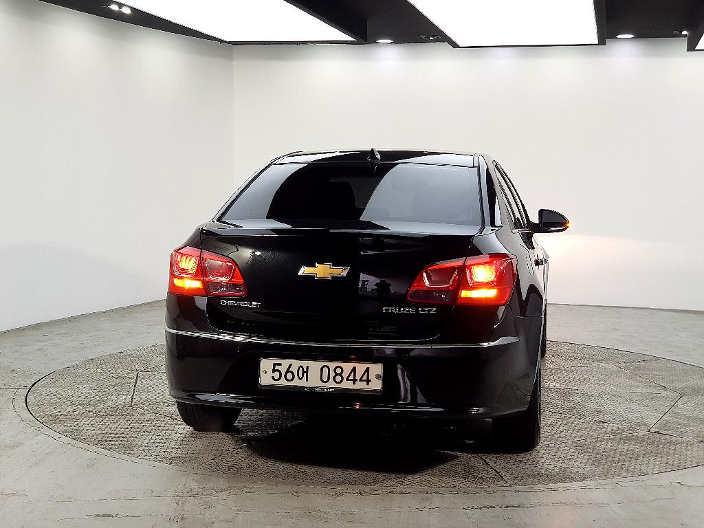 Chevrolet Cruise - Vista 3