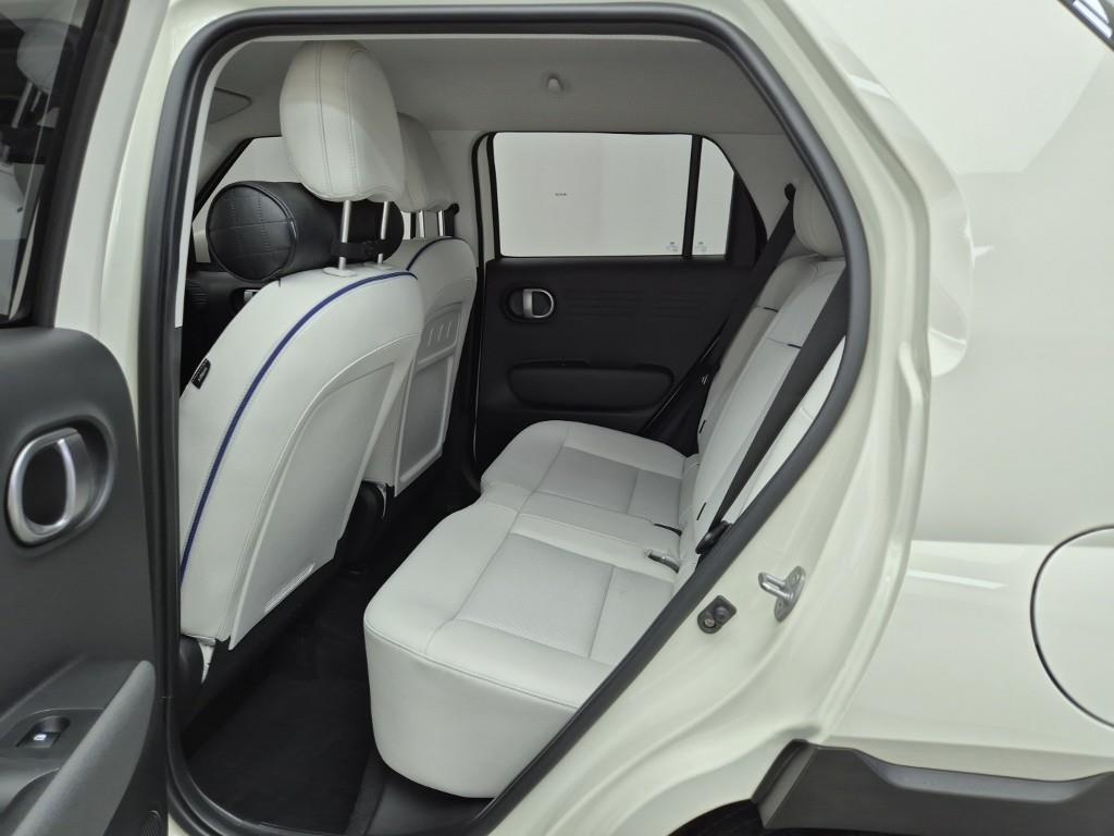 HYUNDAI Casper - Vista 12