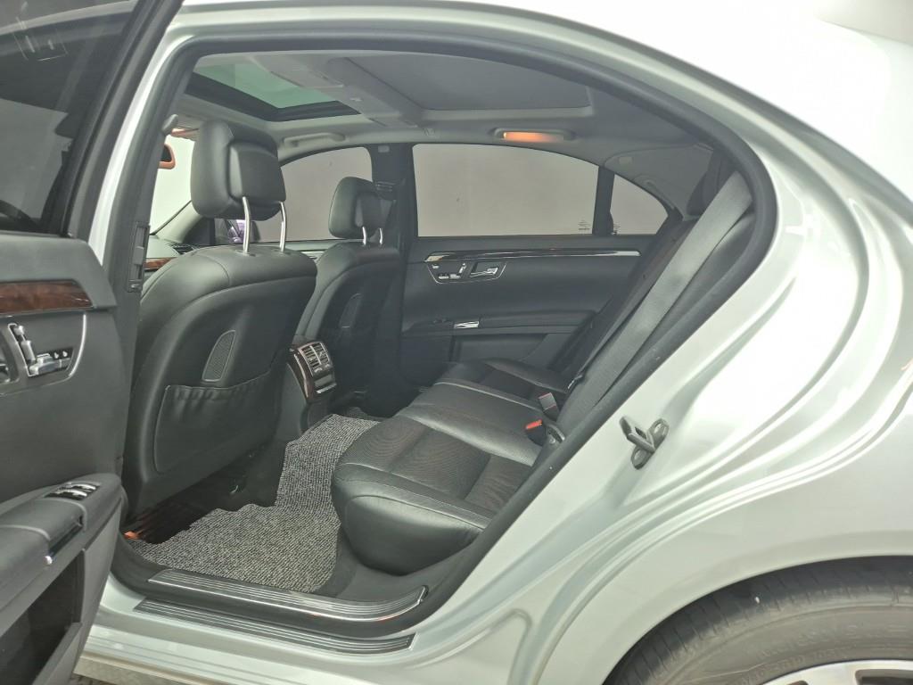 Mercedes Benz S Class - Vista 12