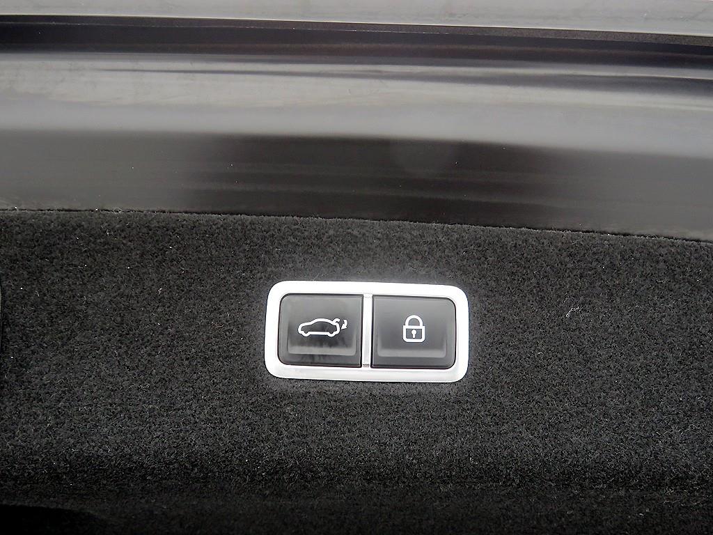 Genesis G90 - Vista 5