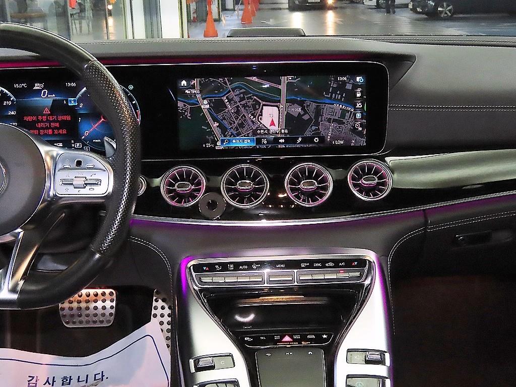 Mercedes Benz AMG GT - Vista 11