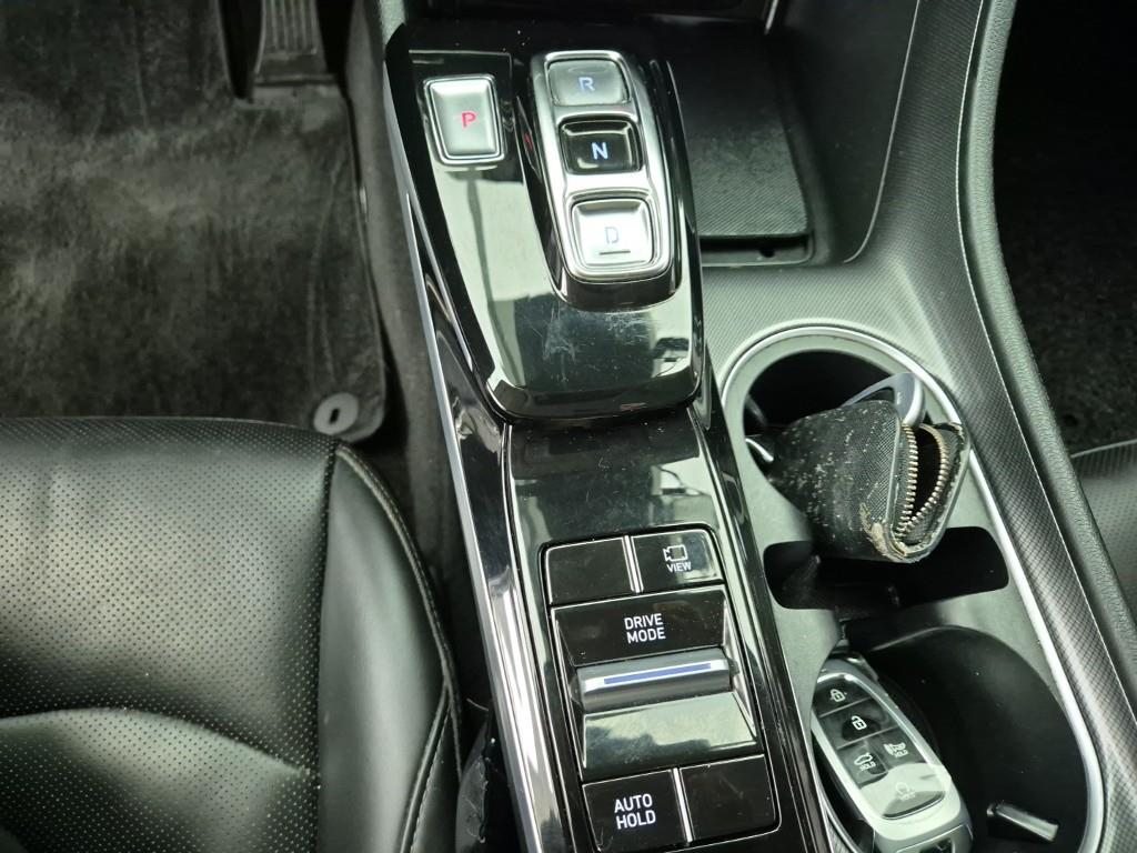 HYUNDAI Sonata - Vista 8