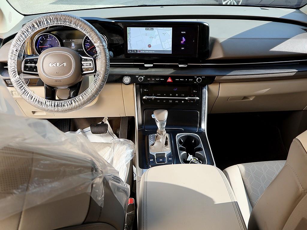 KIA Carnival - Vista 9