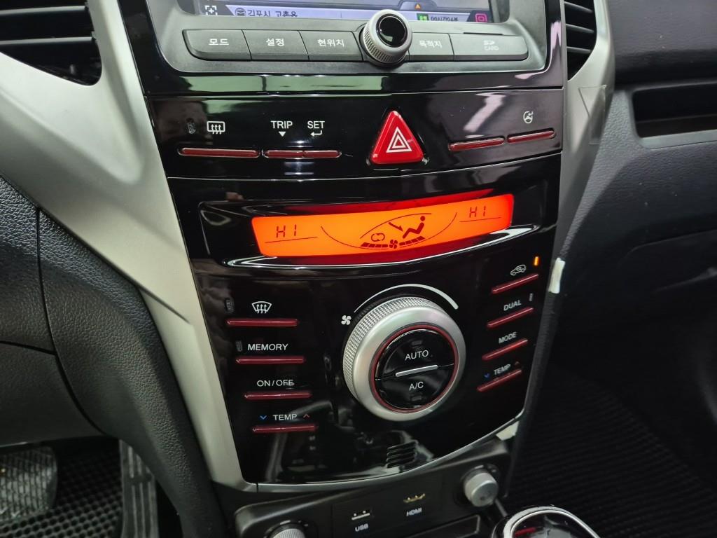 Ssangyong Tivoli - Vista 10