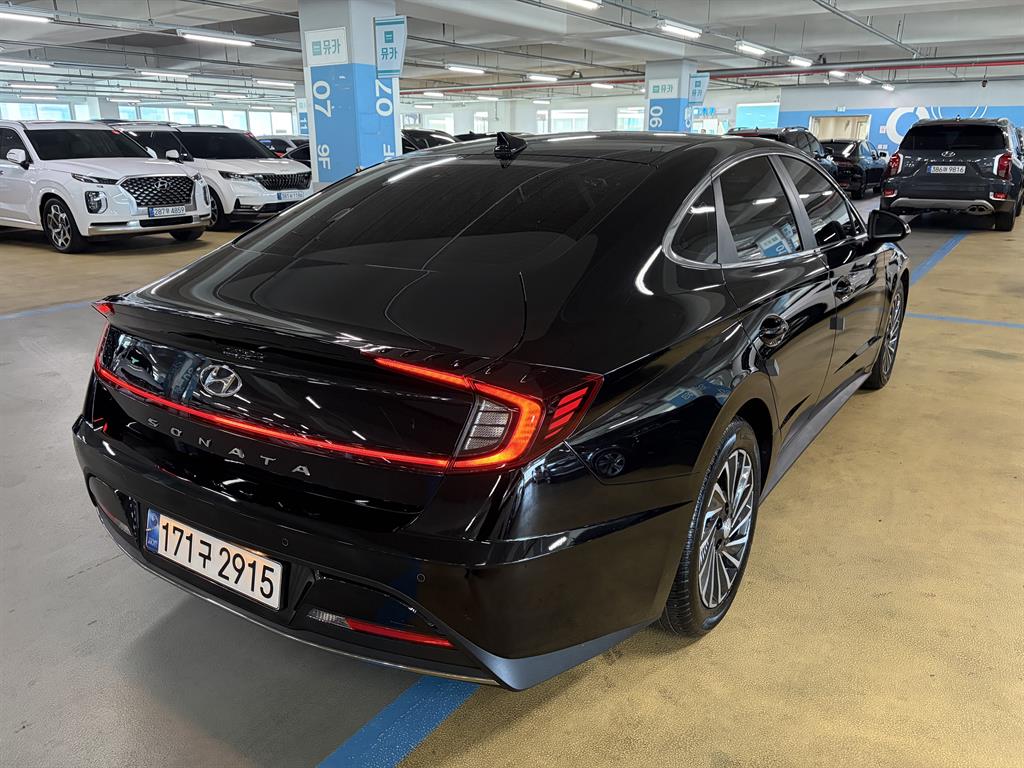 HYUNDAI Sonata - Vista 6