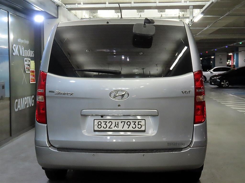 HYUNDAI Starex - Vista 5