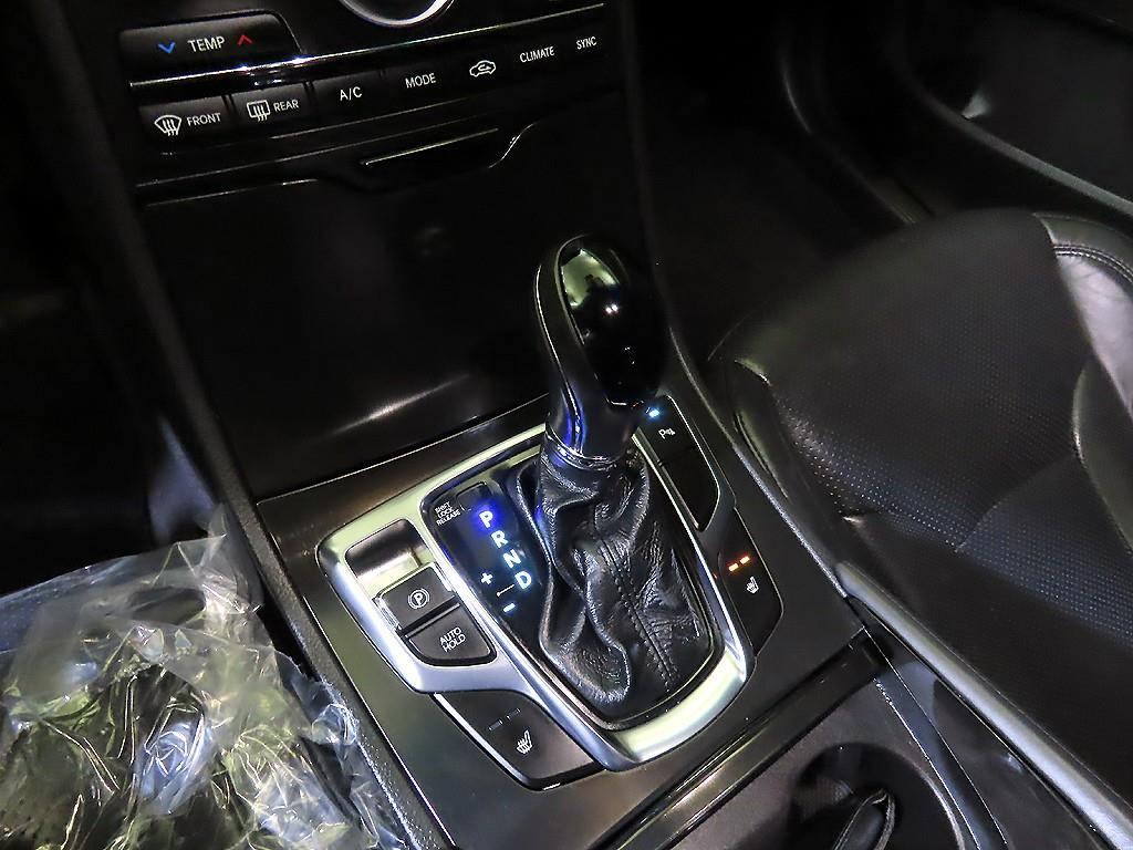 HYUNDAI Grandeur - Vista 12