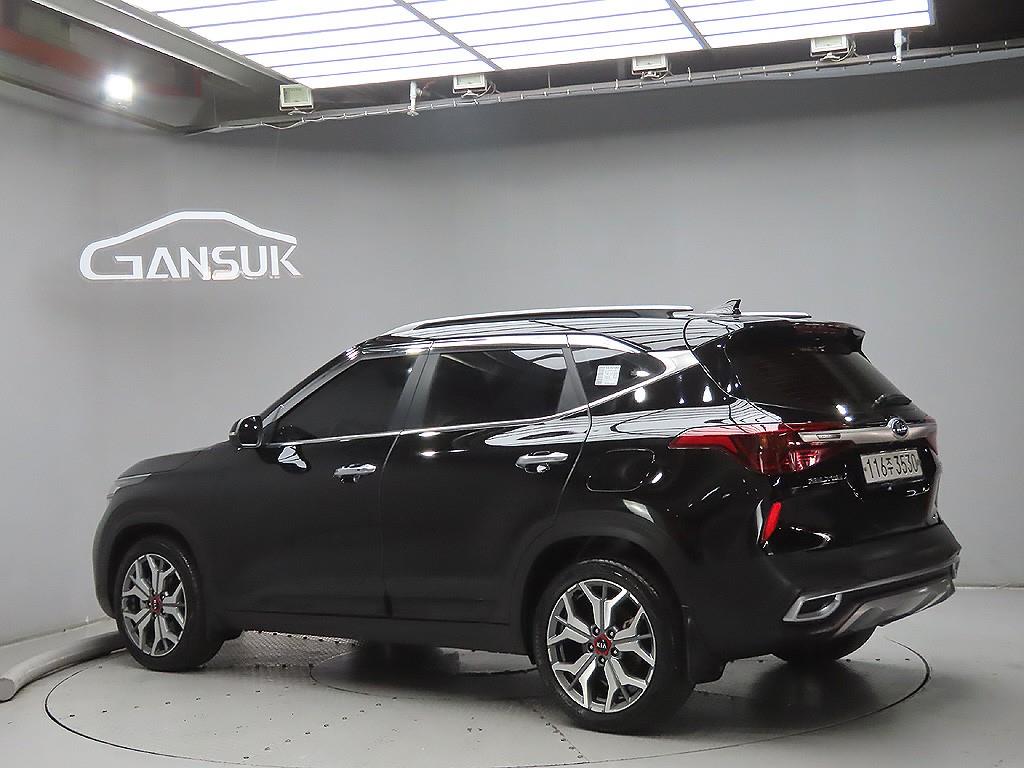 KIA Seltos - Vista 5