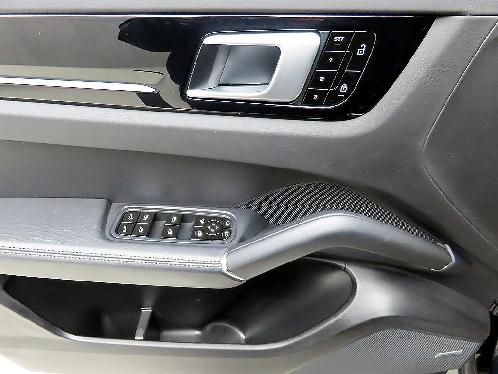 Porsche Cayenne - Vista 10