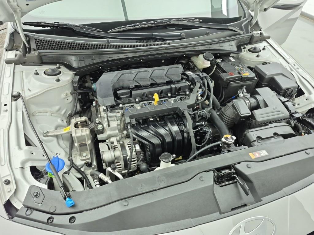 HYUNDAI Avante - Vista 6