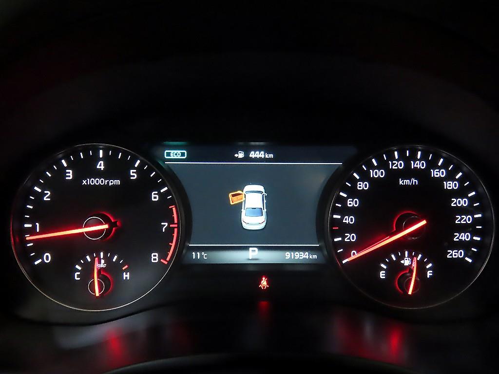 KIA K7 - Vista 9