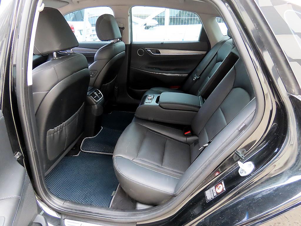 HYUNDAI Grandeur - Vista 6