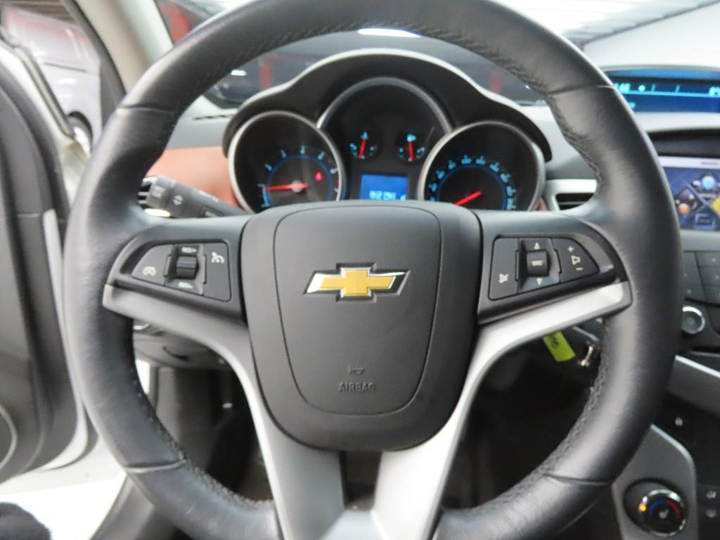 Chevrolet Cruise - Vista 8