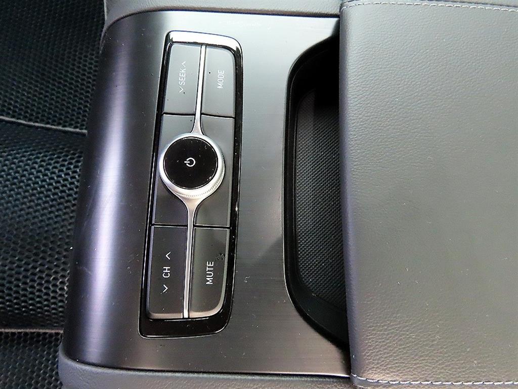 HYUNDAI Grandeur 2018 Negro - Importación desde Corea - HF Imports Iquique - Foto 16